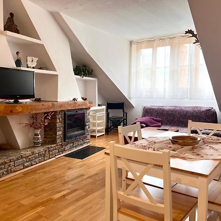 Apartamento Centrico con Parking Rialp Exterior foto