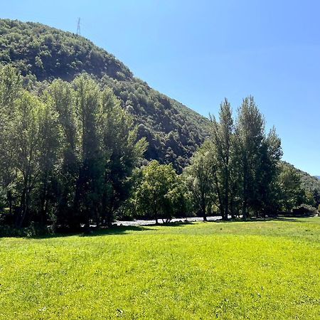 Apartamento Centrico con Parking Rialp Exterior foto