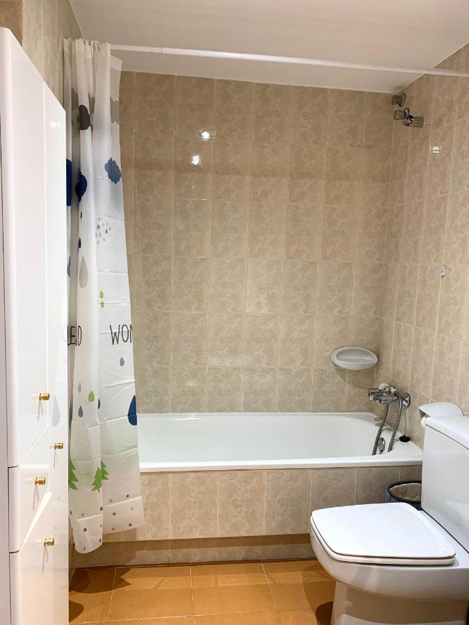 Apartamento Centrico con Parking Rialp Exterior foto