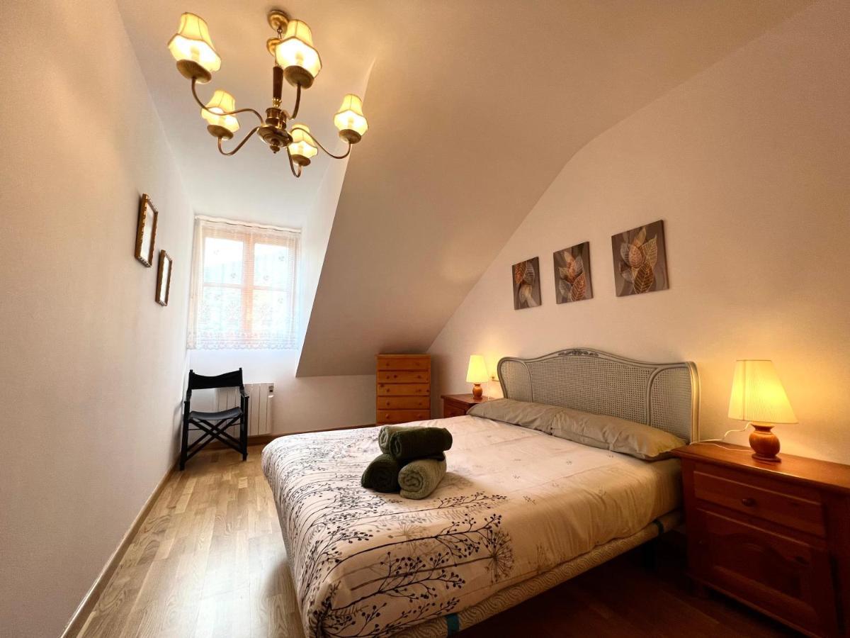 Apartamento Centrico con Parking Rialp Exterior foto