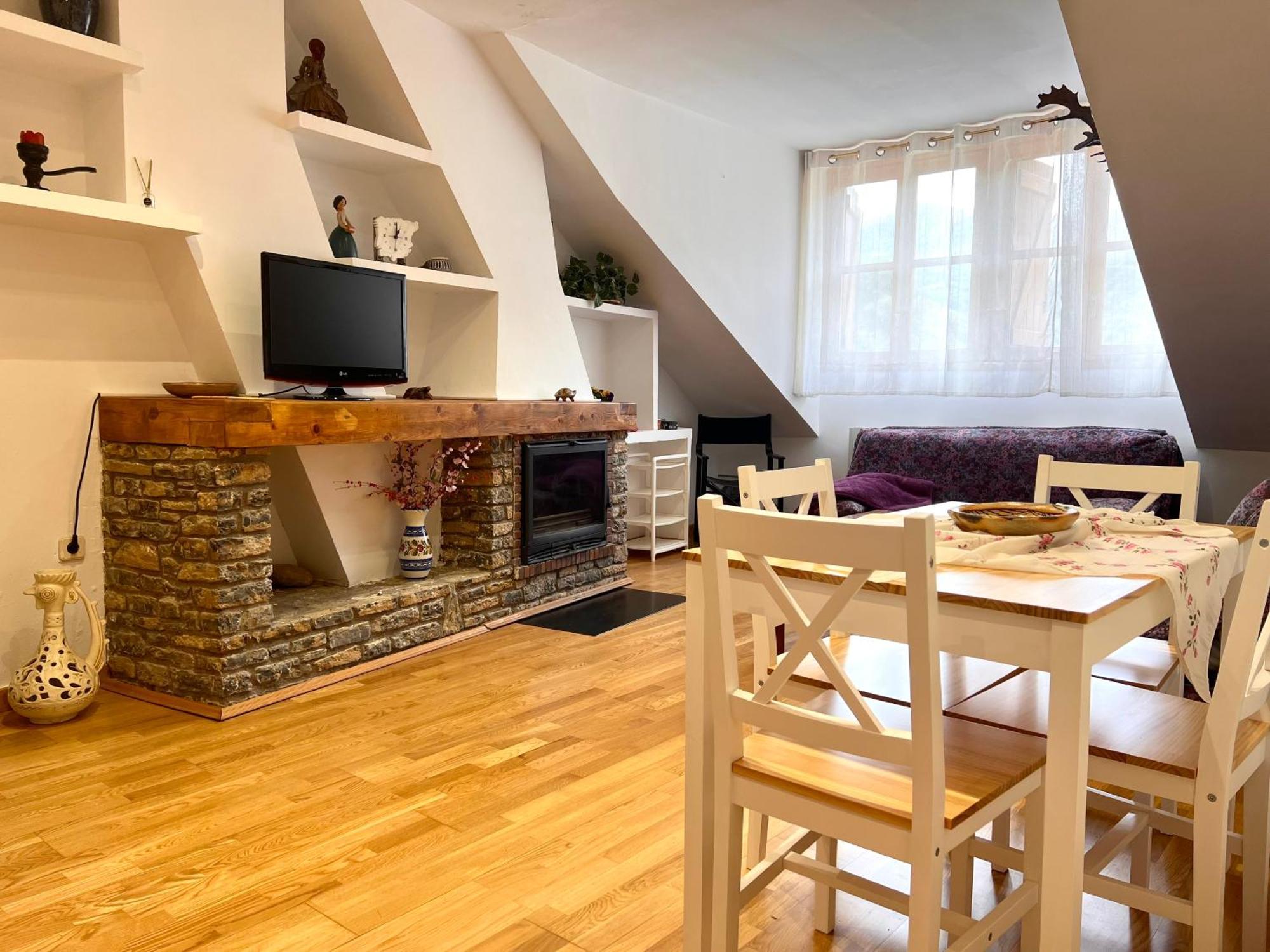 Apartamento Centrico con Parking Rialp Exterior foto