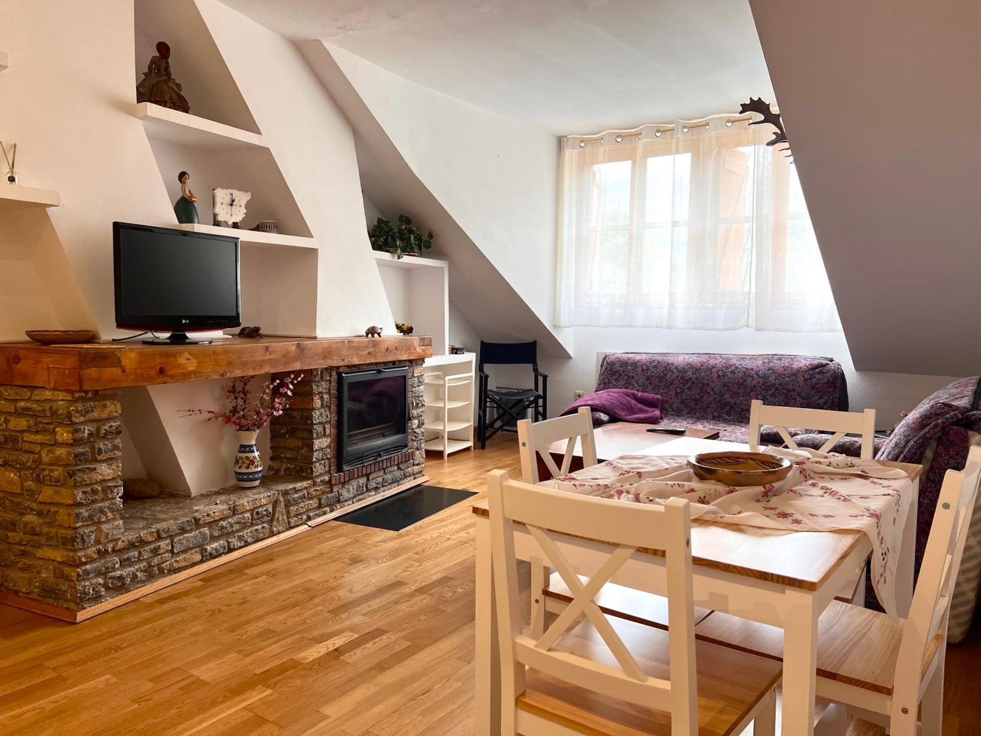 Apartamento Centrico con Parking Rialp Exterior foto